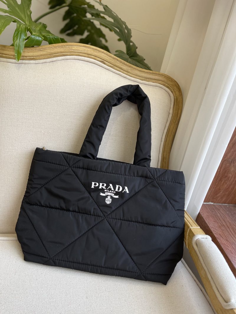 ReplicaDesignerBags 05YA17028