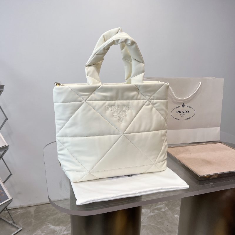 ReplicaDesignerBags 05YA17040
