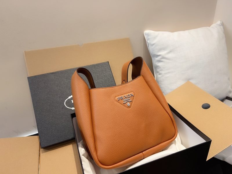 ReplicaDesignerBags 05YA17081
