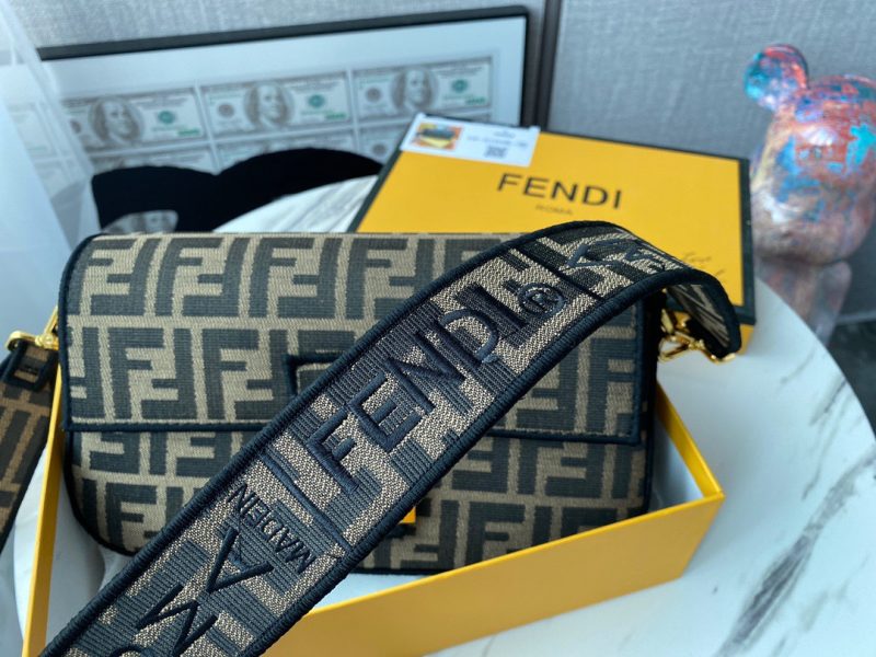 ReplicaDesignerBags 09YA5750