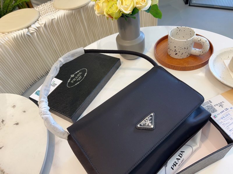 ReplicaDesignerBags 05YA17228