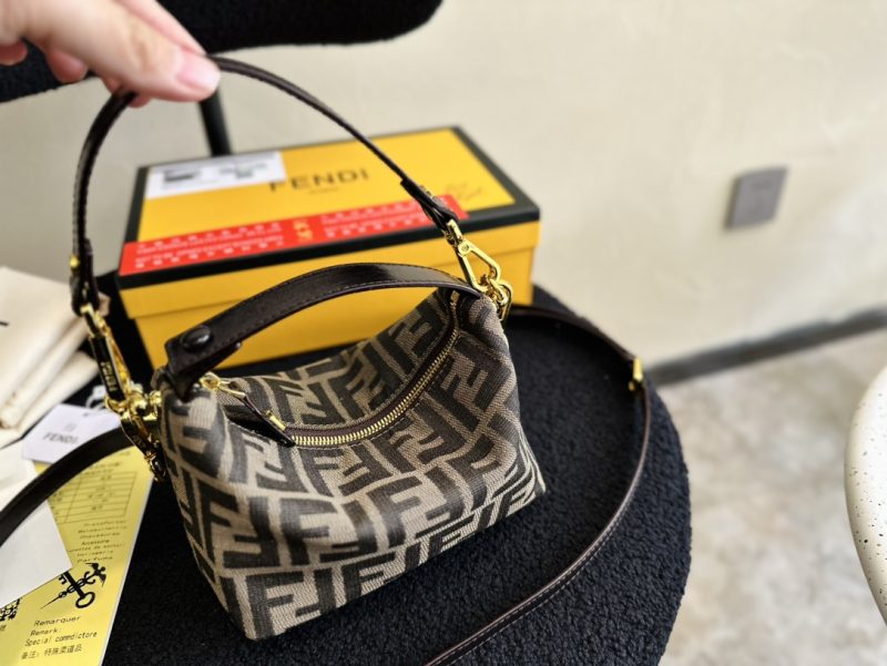ReplicaDesignerBags 09YA6097