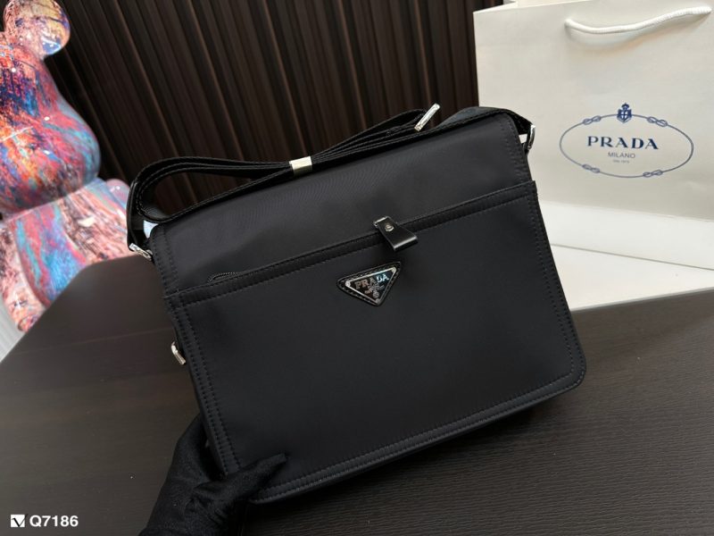 ReplicaDesignerBags 05YA17802