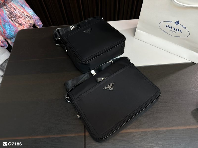 ReplicaDesignerBags 05YA17802