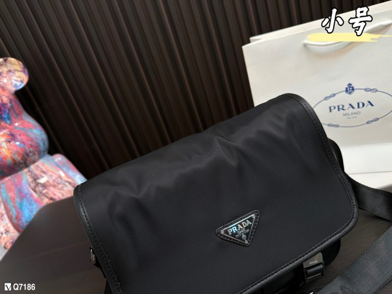 ReplicaDesignerBags 05YA17806
