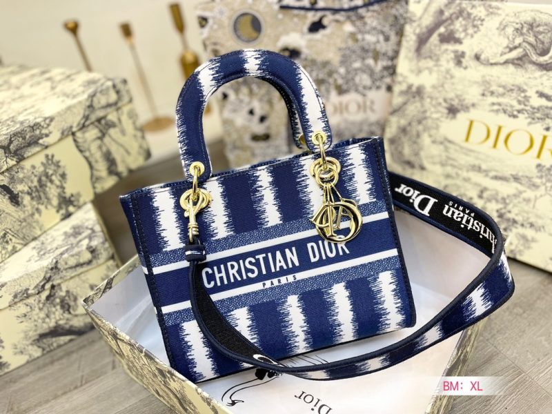 ReplicaDesignerBags 10YA2012
