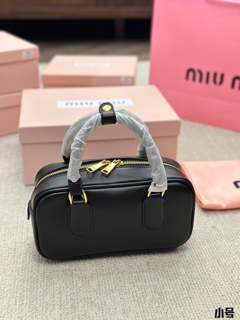 ReplicaDesignerBags 06YA16730