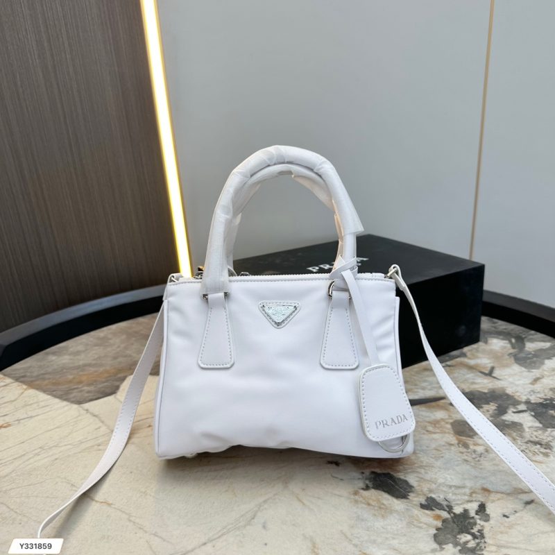 ReplicaDesignerBags 05YA18444