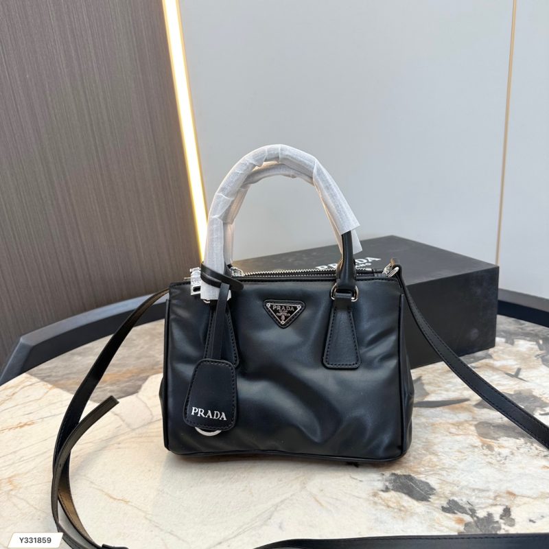ReplicaDesignerBags 05YA18444