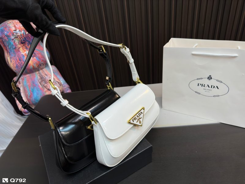ReplicaDesignerBags 05YA17977