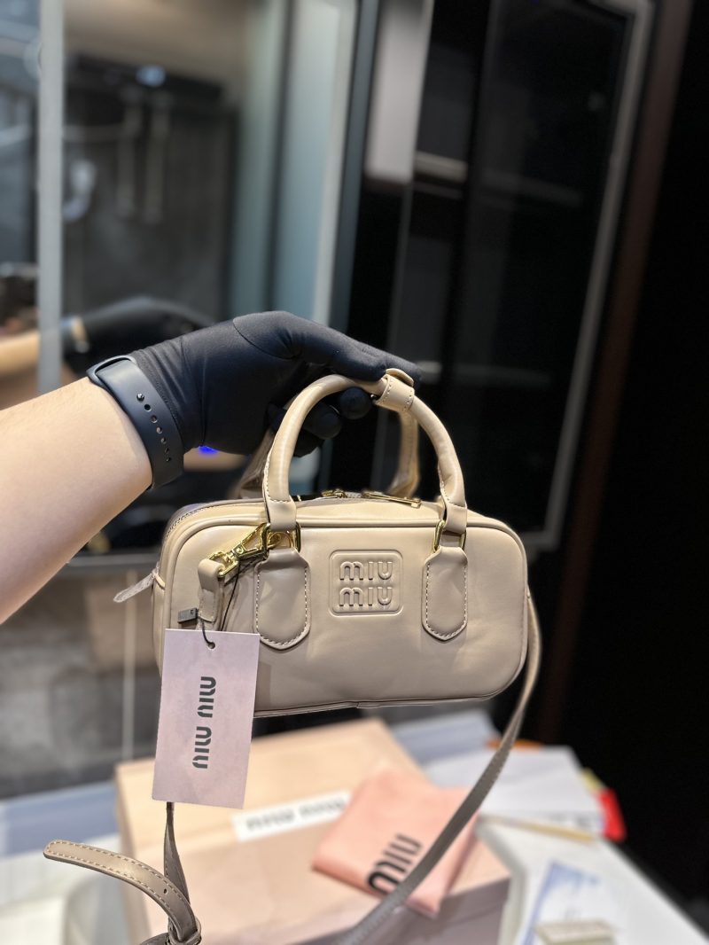 ReplicaDesignerBags 06YA16671