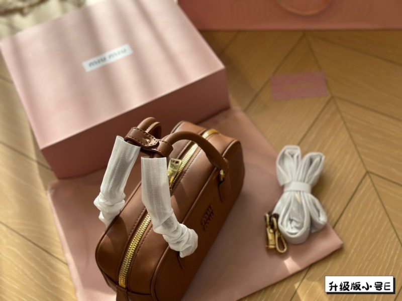 ReplicaDesignerBags 06YA16442