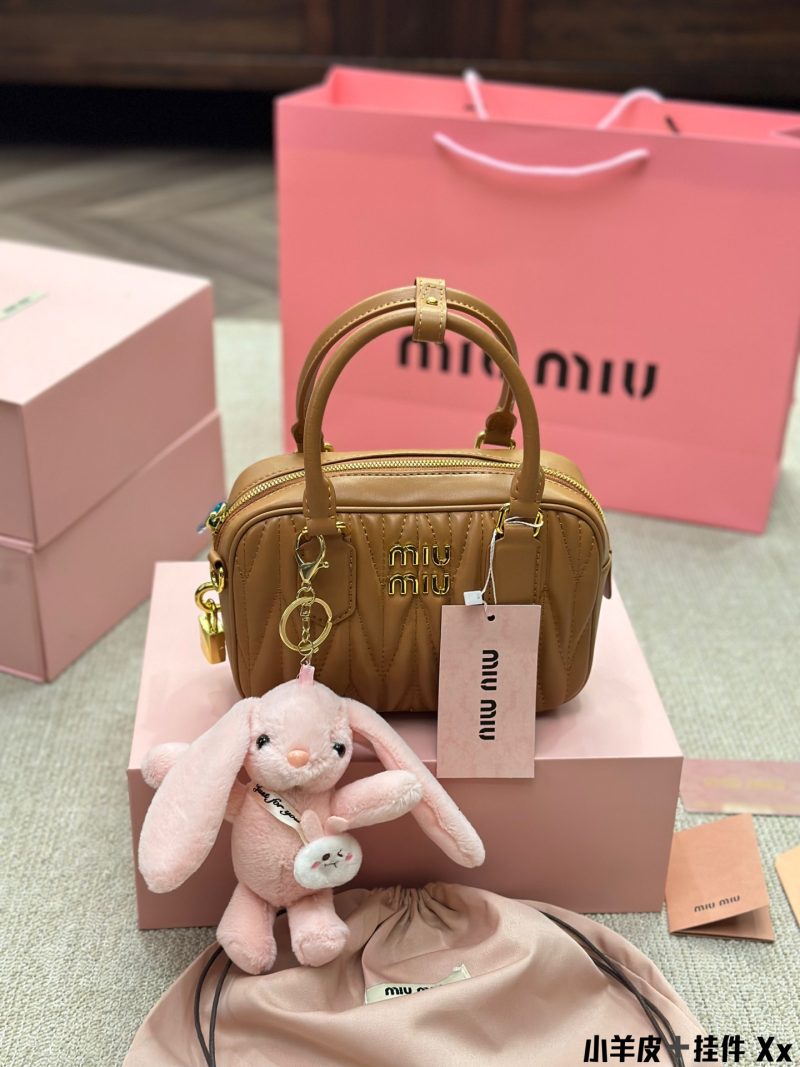 ReplicaDesignerBags 06YA15840