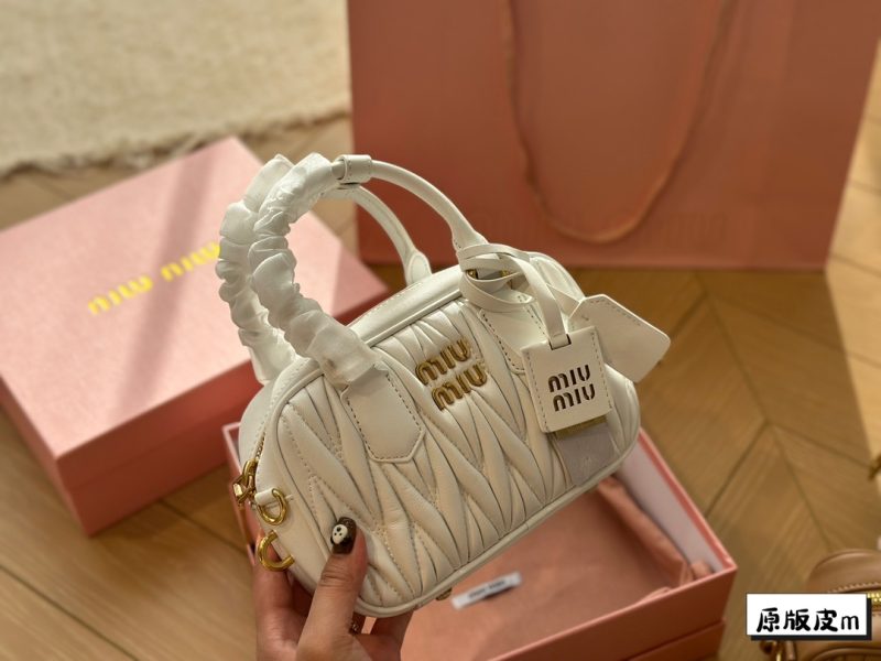 ReplicaDesignerBags 06YA15775