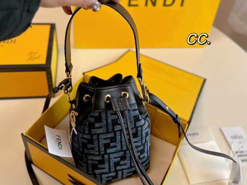ReplicaDesignerBags 09YA7137