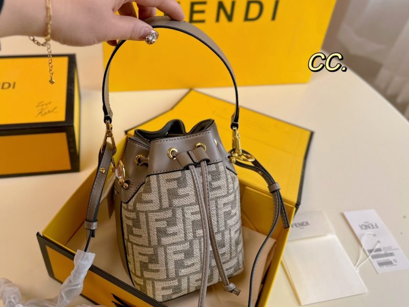 ReplicaDesignerBags 09YA7137