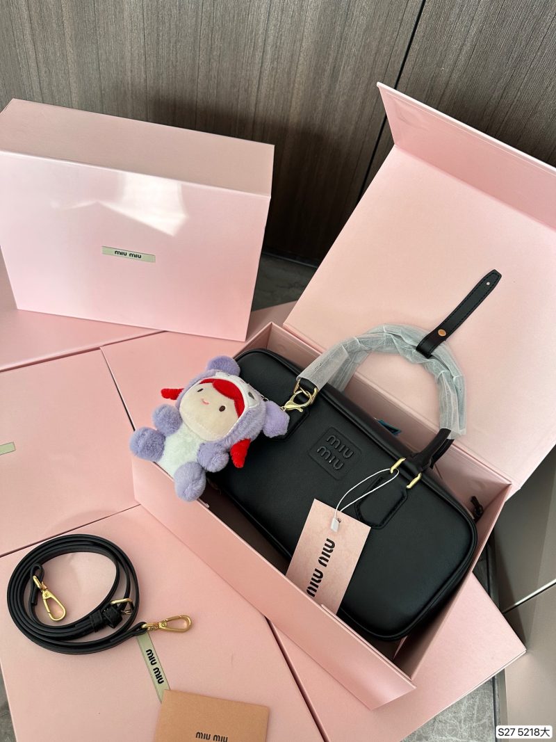 ReplicaDesignerBags 06YA16513