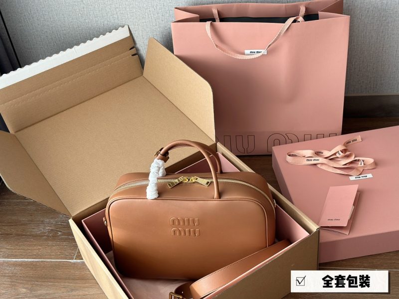 ReplicaDesignerBags 06YA16600