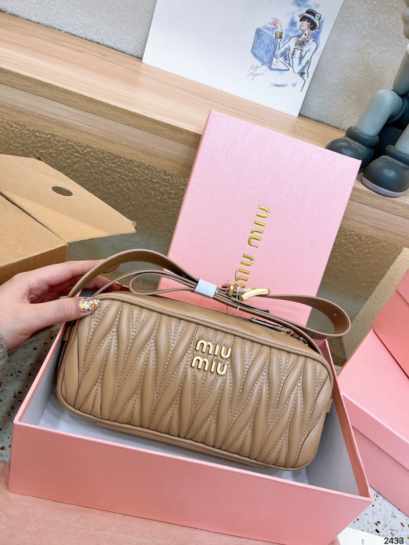 ReplicaDesignerBags 06YA16375