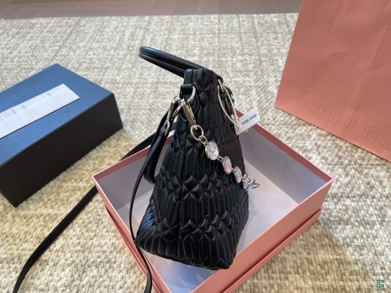 ReplicaDesignerBags 06YA16330