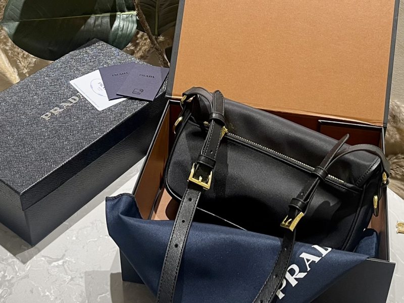 ReplicaDesignerBags 05YA17986