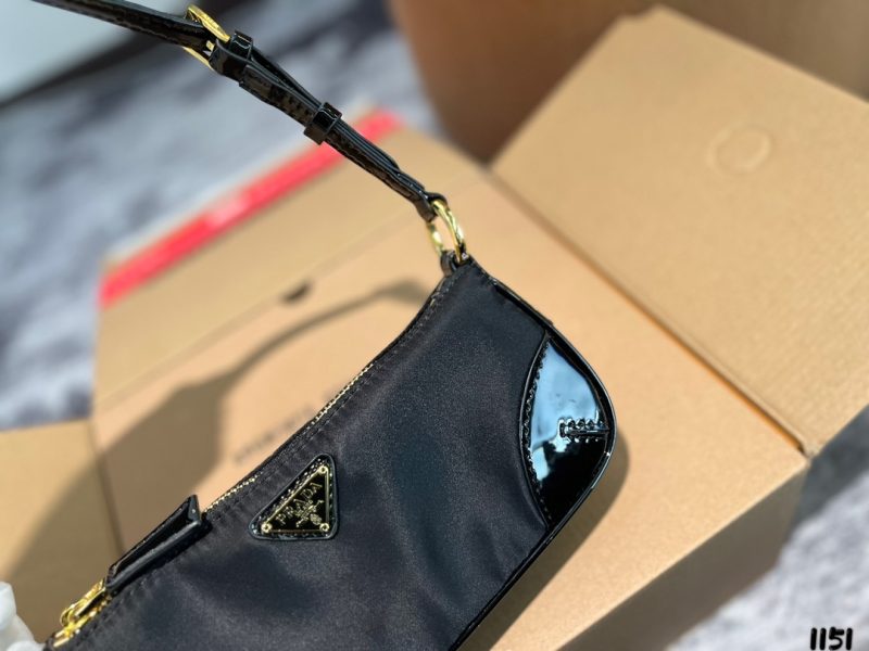 ReplicaDesignerBags 05YA18408