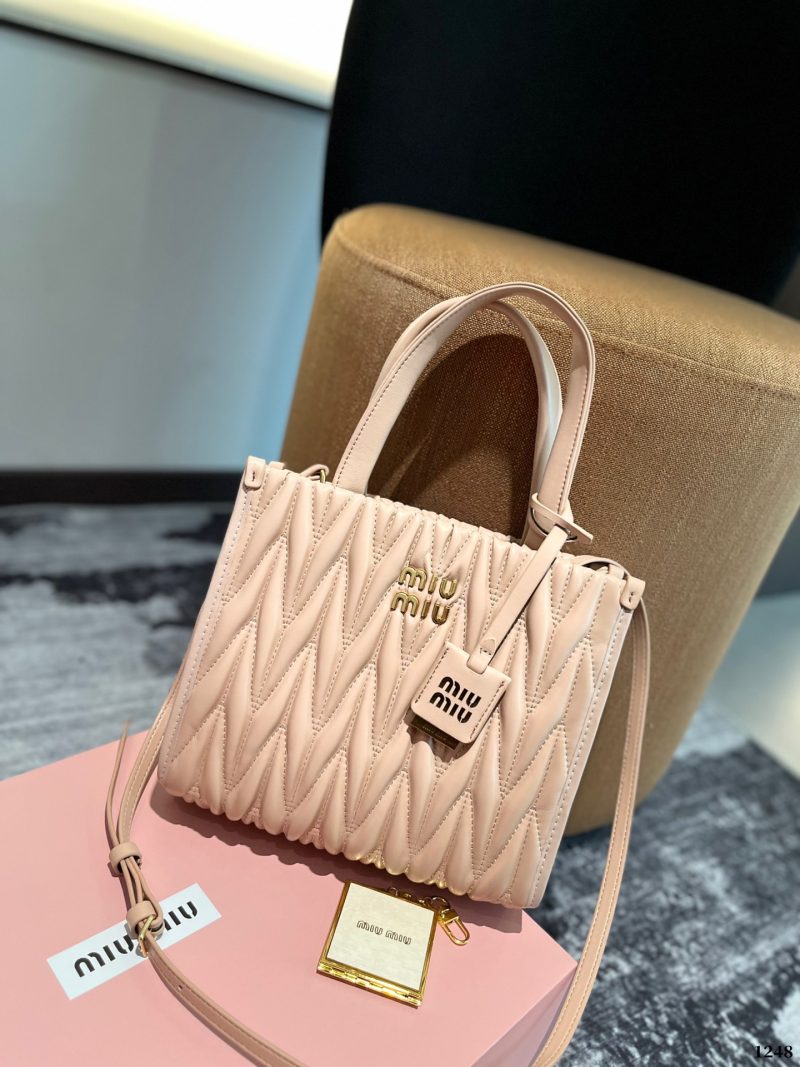 ReplicaDesignerBags 06YA16382