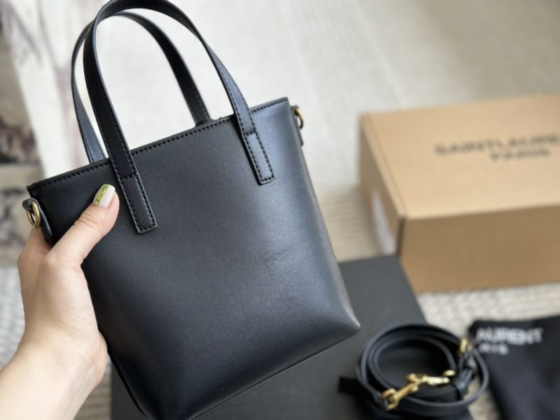 ReplicaDesignerBags 05YA812