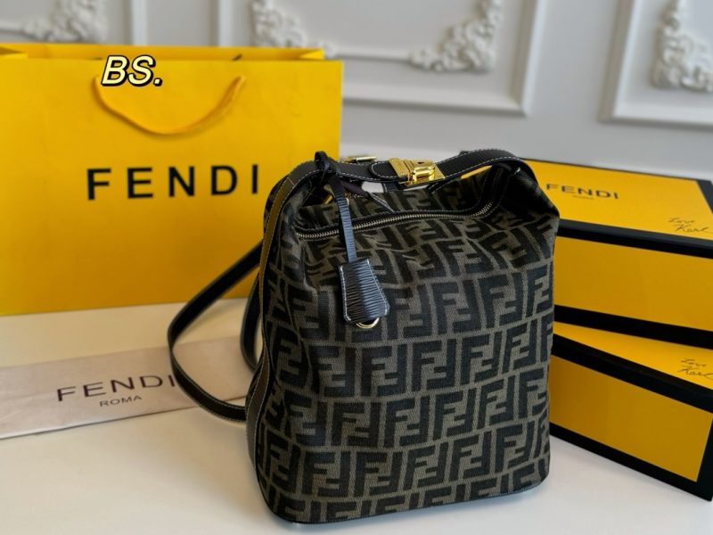 ReplicaDesignerBags 09YA7152