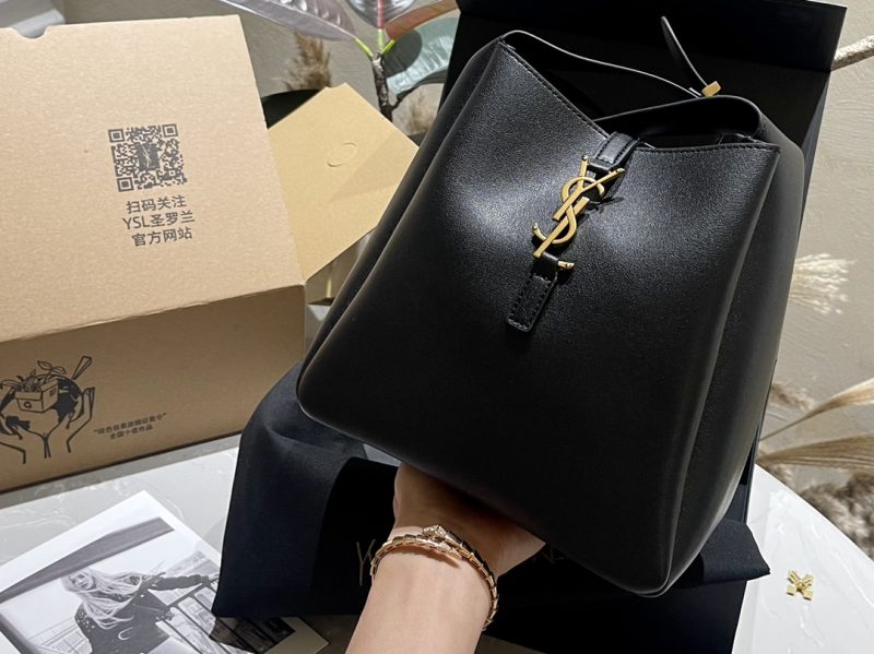 ReplicaDesignerBags 05YA802