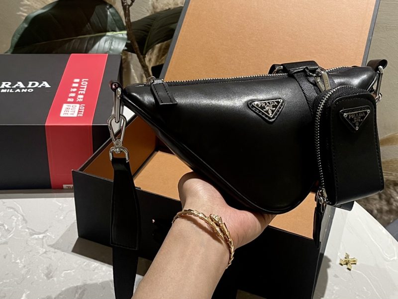 ReplicaDesignerBags 05YA18011