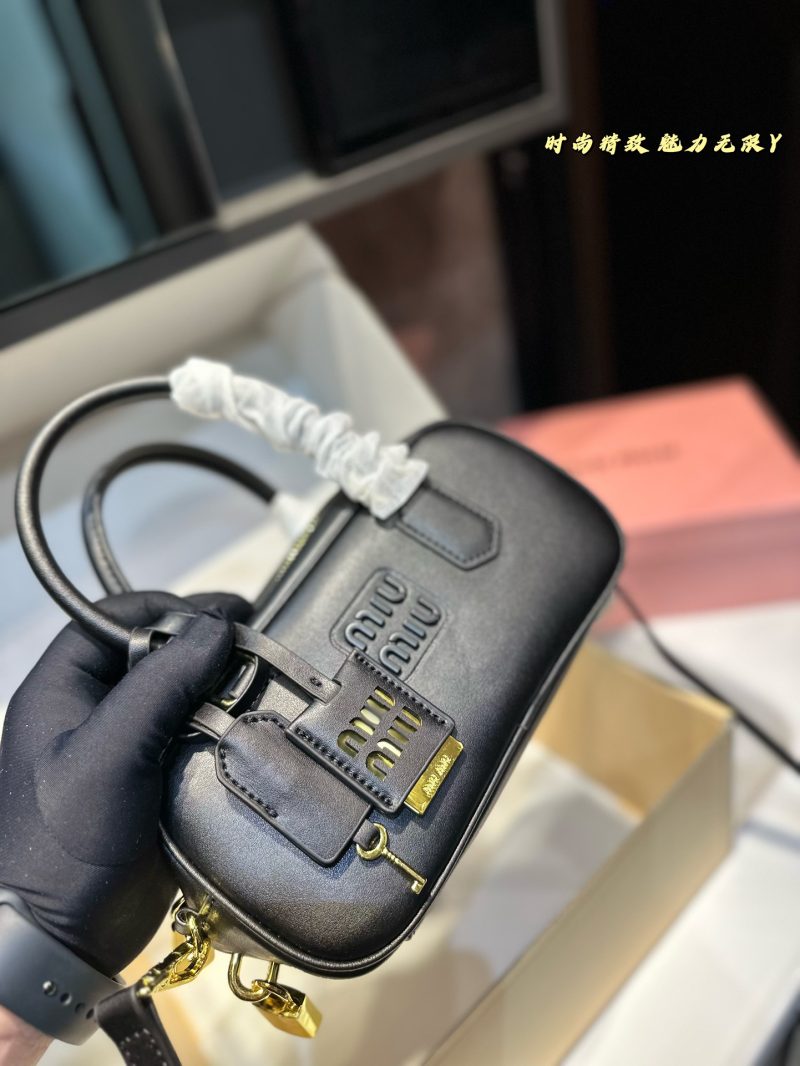 ReplicaDesignerBags 06YA15830