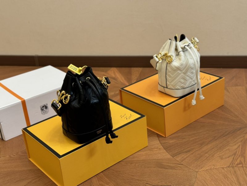 ReplicaDesignerBags 09YA7979