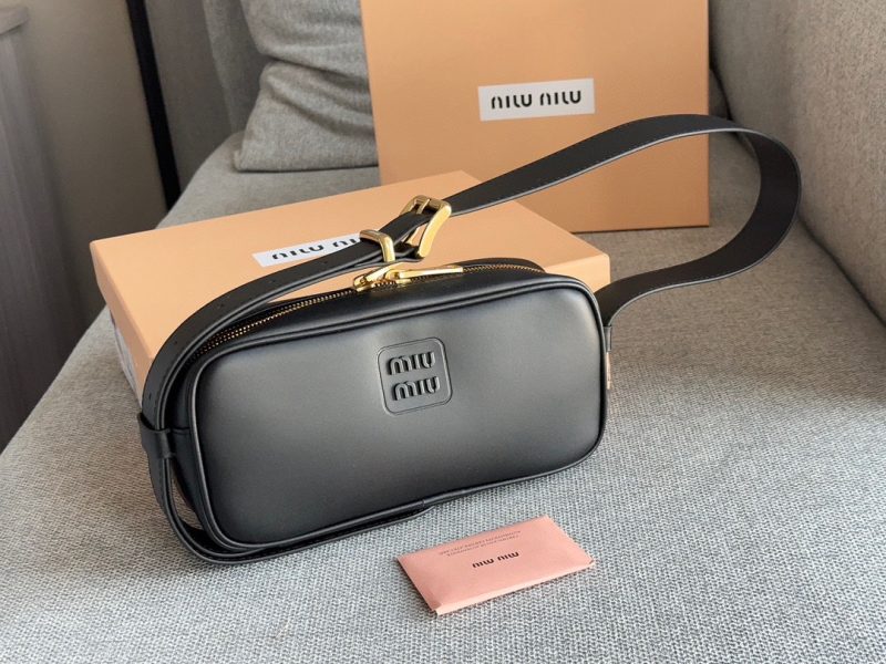 ReplicaDesignerBags 06YA16835