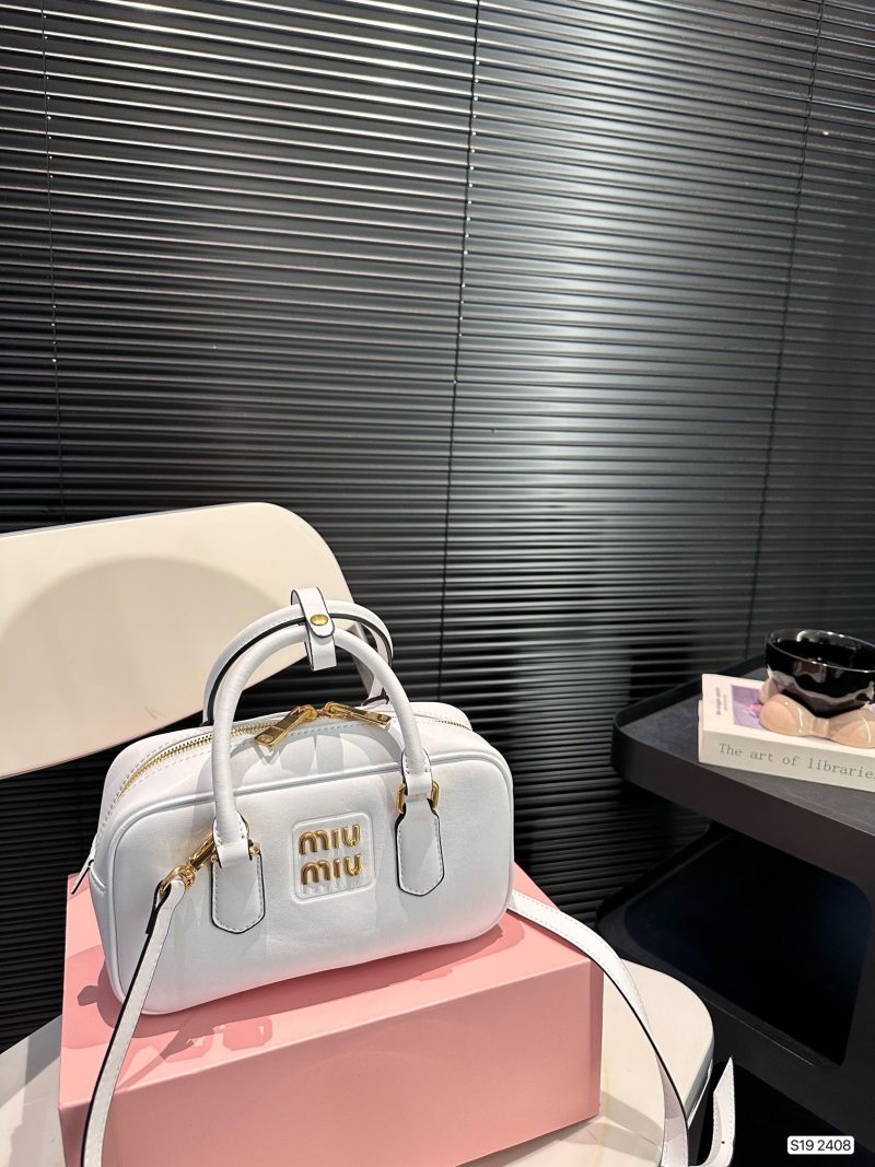 ReplicaDesignerBags 06YA16532
