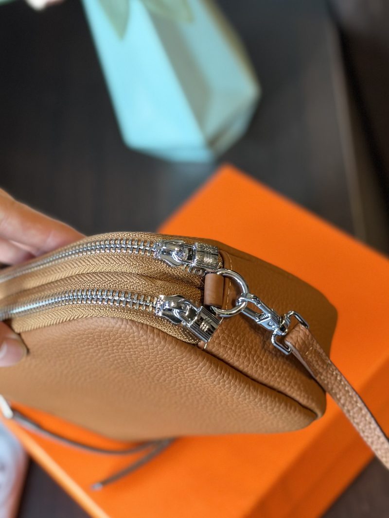ReplicaDesignerBags 04YA650
