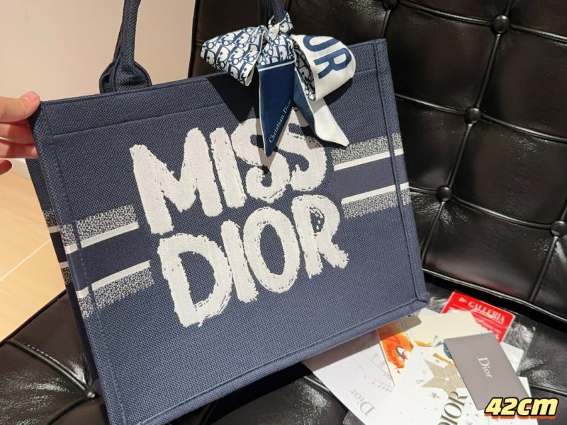 ReplicaDesignerBags 10YA2755