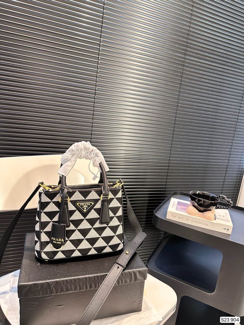 ReplicaDesignerBags 05YA18657