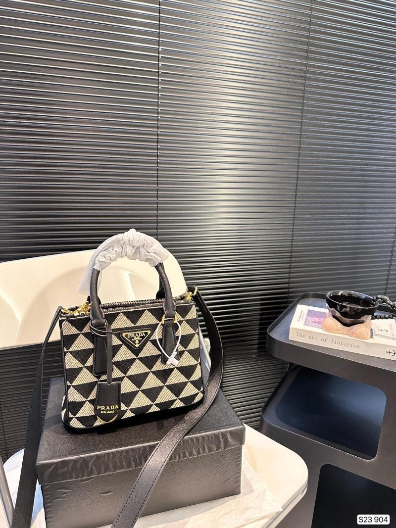 ReplicaDesignerBags 05YA18657