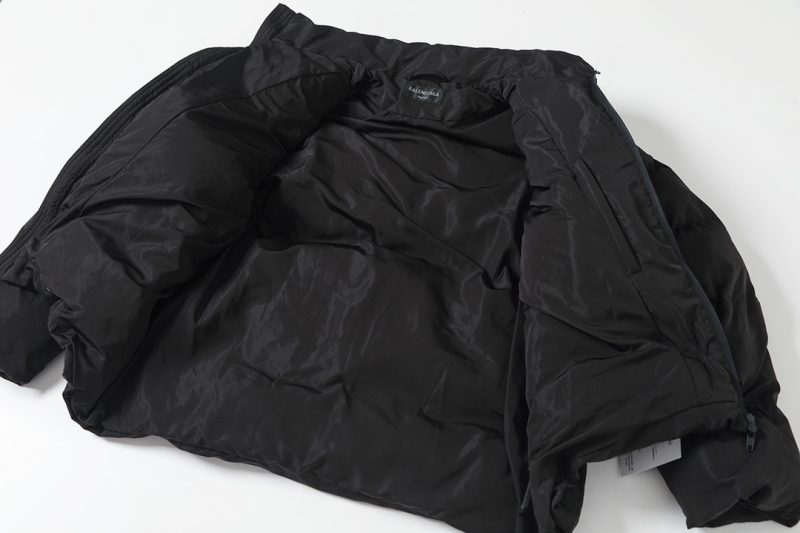Réplique de vêtements Balenciaga 01RA850