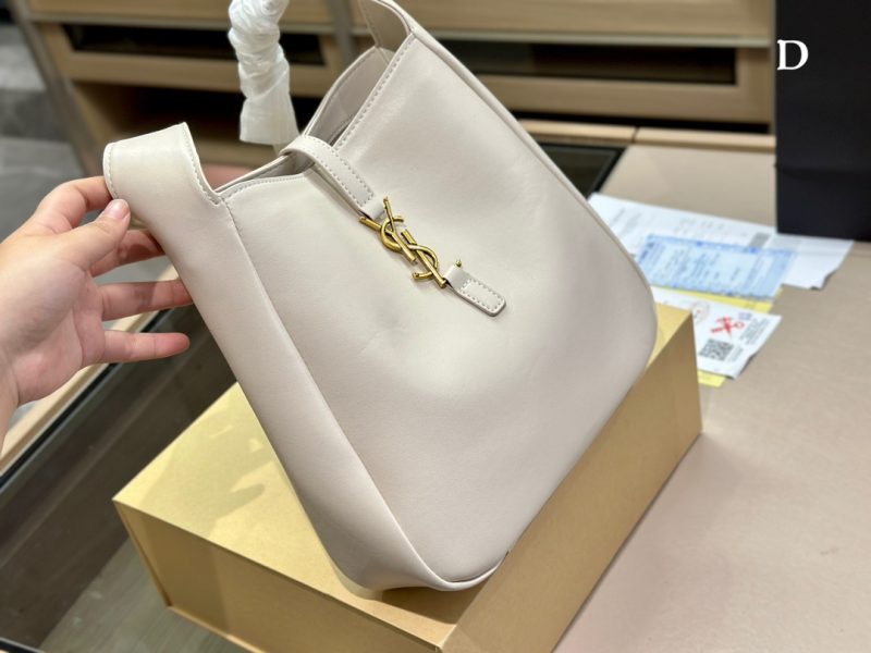 ReplicaDesignerBags 05YA1660