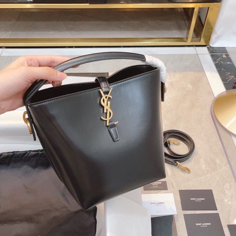 ReplicaDesignerBags 05YA2121