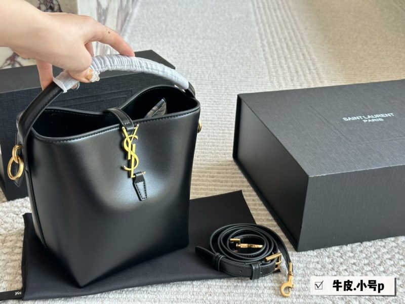 ReplicaDesignerBags 05YA2030