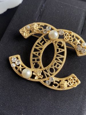 Replica Designer Chanel Fashion Hollow Letter Brooch