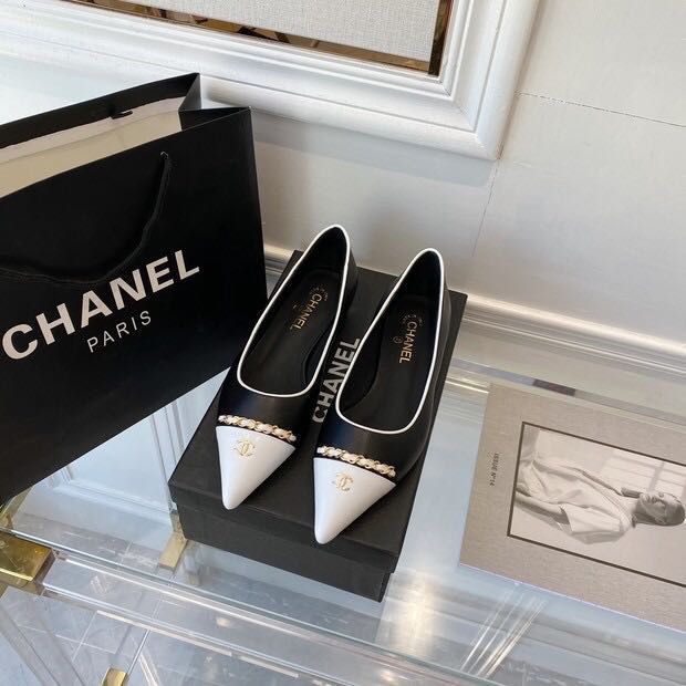 Replica Designer Chanel Women Chain Pointed Toe Flat Shoes
