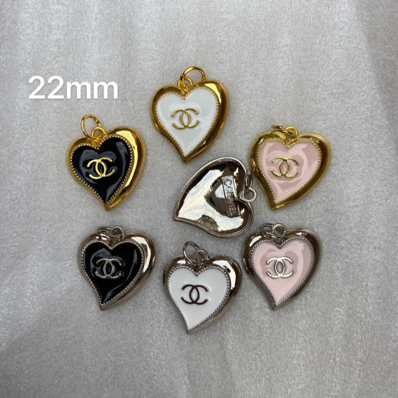 Replica Designer Chanel Women Fashion Double C Letters Heart Necklace Pendant