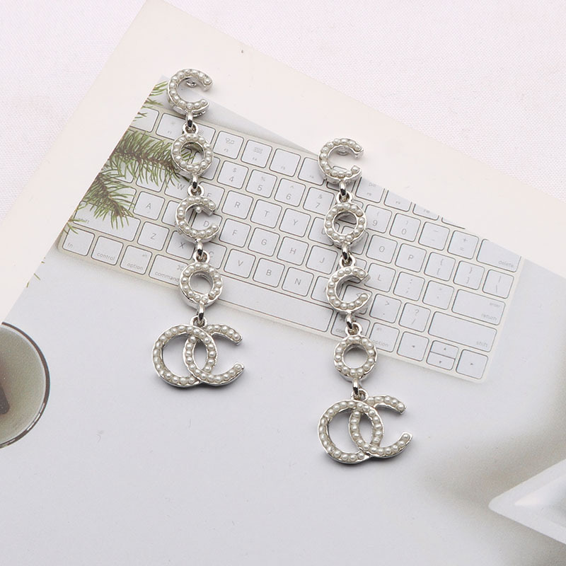 Replica Designer Chanel Women Fashion Double C Long Pearl Earrings