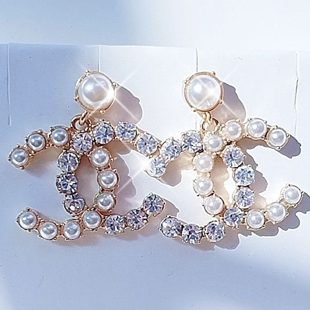 Replica Designer Chanel Women Fashion Double C Rhinestone Earrings