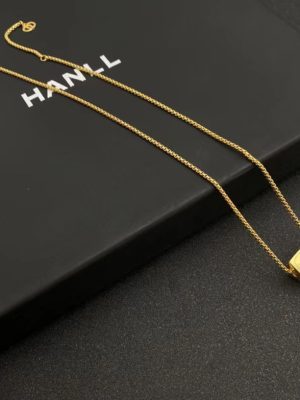 Replica Designer Chanel Women Fashion Three-Sided Three-Dimensional Lettering Necklace