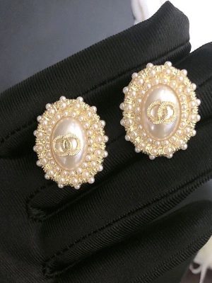 Replica Designer Chanel Women Geometric Oval Pearl Earrings